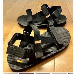 Freewaters black outdoor Velcro sandals